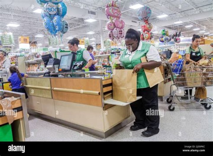 Can you be a grocery bagger at 13?