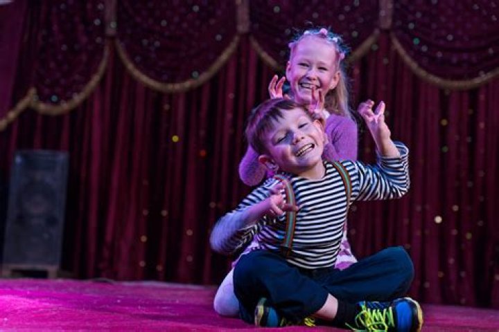 How do I get my child into acting UK?