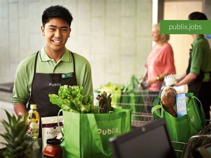 How much do u make as a bagger at Publix?