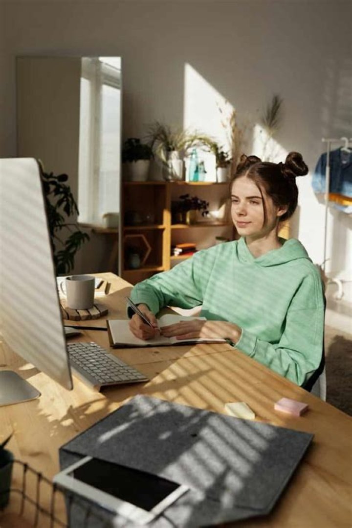 What age can you get a job in Afghanistan?
