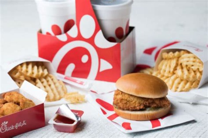 What age does chick fil a hire in Maryland?